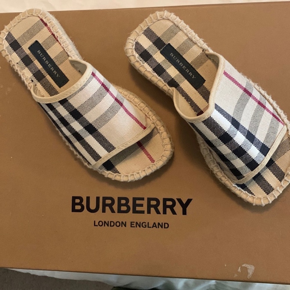 Authentic Nova Check Burberry slippers
